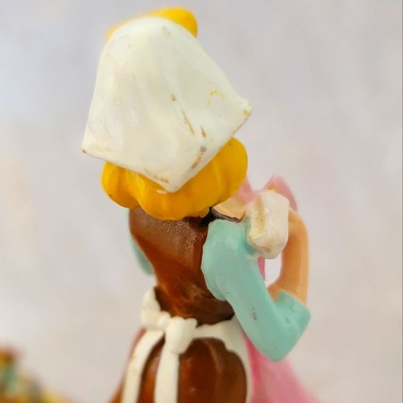 Department 56 Disney Oh, thank you so much, Cinderella Figurine 2006 - Picture 3 of 8